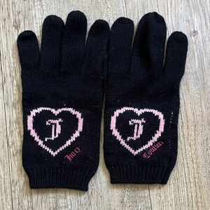 Juicy Couture small gloves in Black with Pink Heart Design